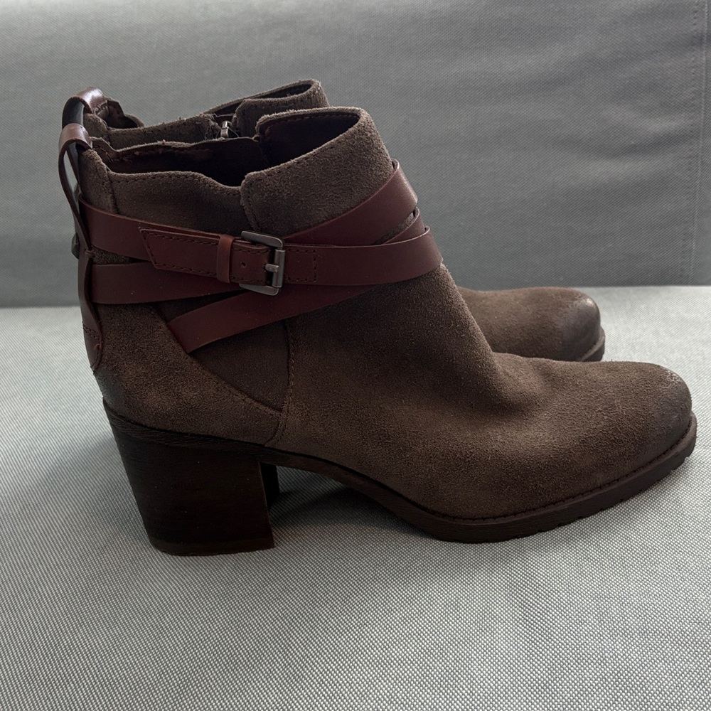 Sam Edelman size 91/2 heeled booties